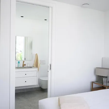 Feriehus Maldonado - Luxury With Pool In Town Centre - Lual